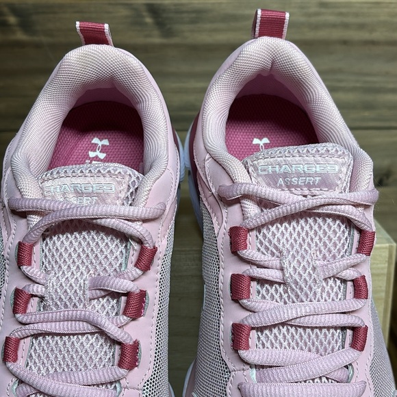 Under Armour Charged Assert 9 (size 8) - Picture 4 of 8
